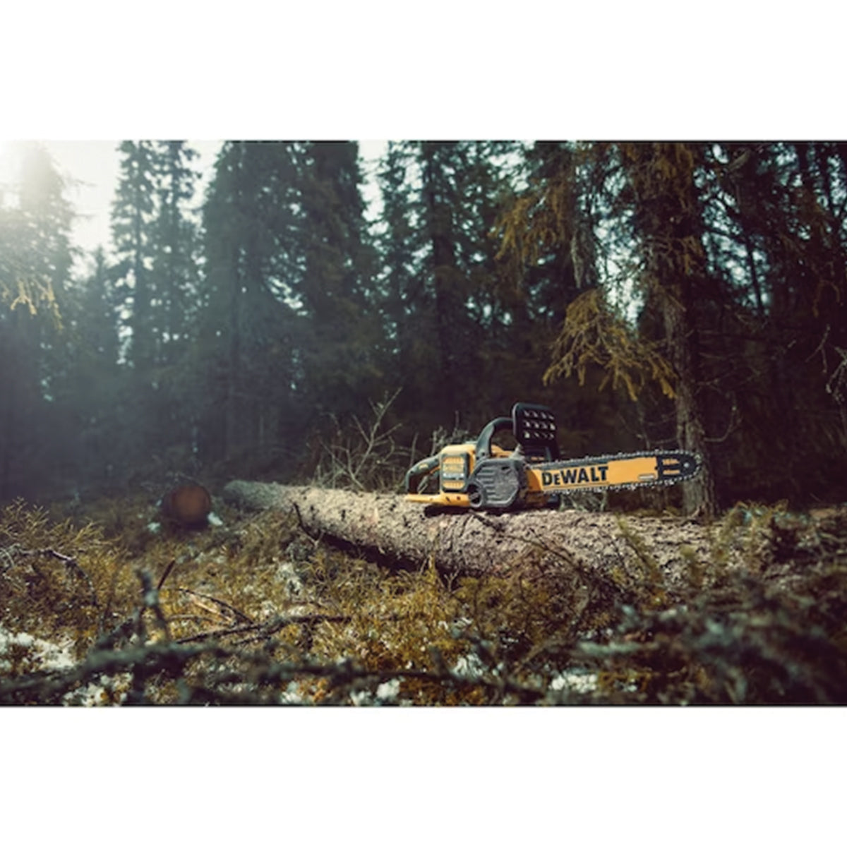 FLEXVOLT Electric Chainsaw 40cm Bar, BRUSHLESS Motor, 9Ah High Power Battery and ACCESSORIES - DeWALT - DCM575X1-QW FLEXVOLT Electric Chainsaw 40cm Bar, BRUSHLESS Motor, 9Ah High Power Battery and ACCESSORIES - DeWALT - DCM575X1-QW
